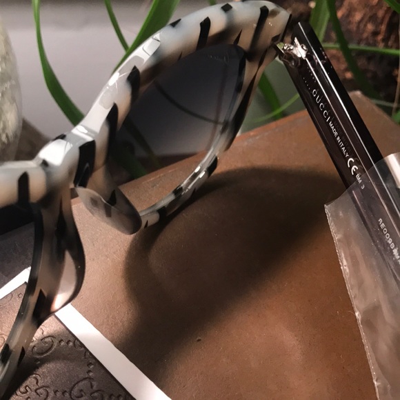 ⛔️SOLD⛔️Authentic GUCCI 57mm cat eyes sunglasses - Picture 8 of 8
